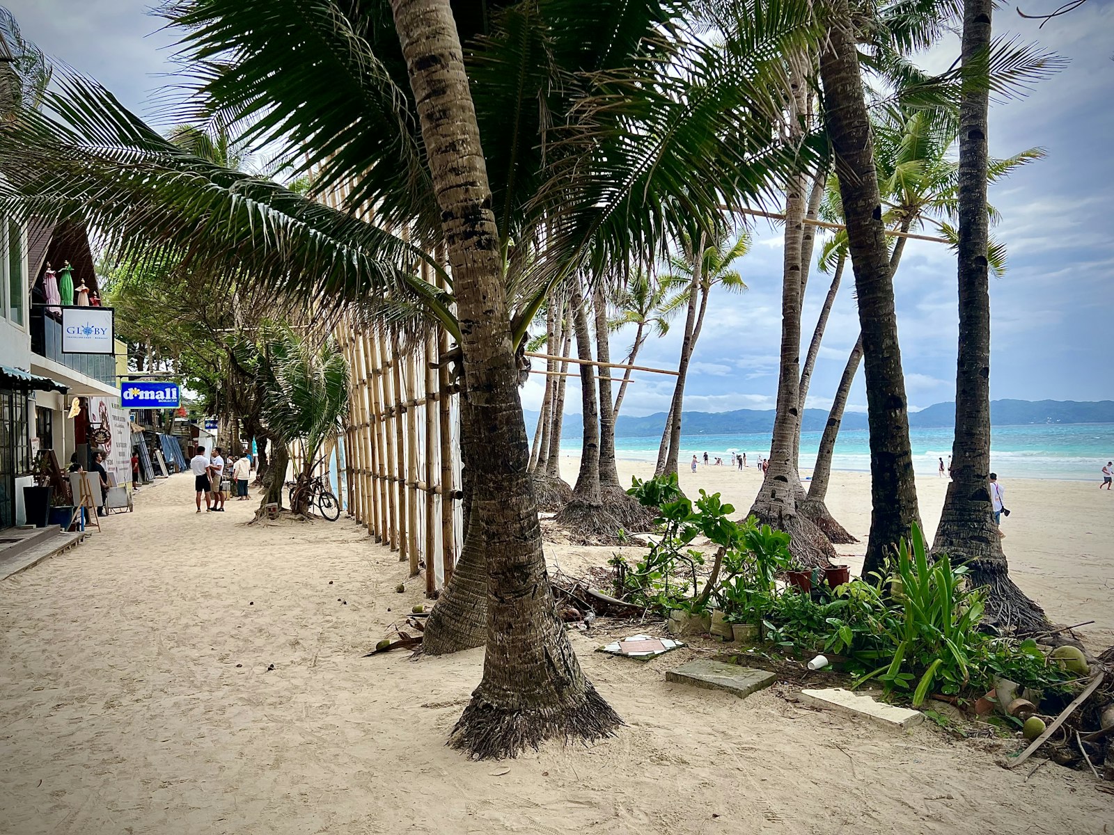 Anda Whitesand Resort