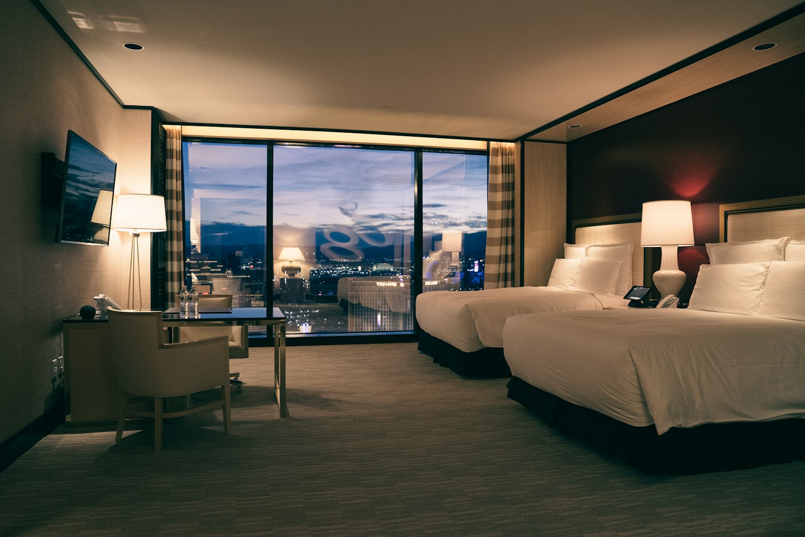 Esplanade River Suites photo 2